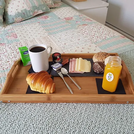 Almada Story By Hosts *