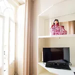 Almada Story By Hosts Apartman