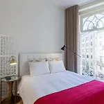 Almada Story By Hosts Apartman