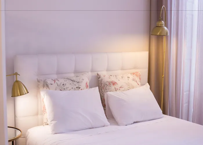 Almada Story By Hosts * ポルト