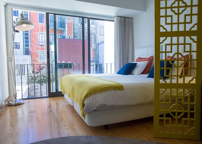 Almada Story By Hosts Oporto