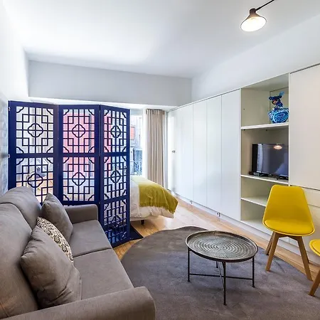 Almada Story By Hosts *