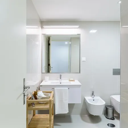 Almada Story By Hosts * Oporto