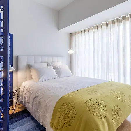 Almada Story By Hosts