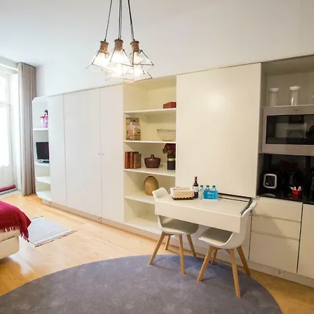 Almada Story By Hosts *